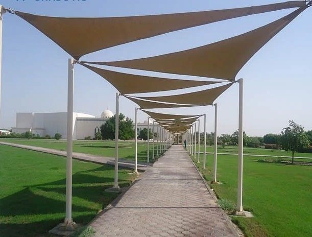 مشروع شد هندسي في ساحة عامة